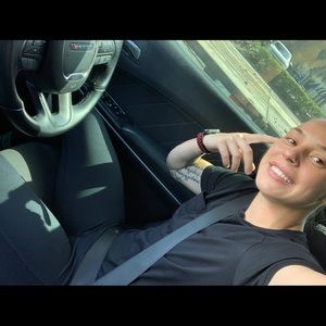 Meet your Posher, Abbey